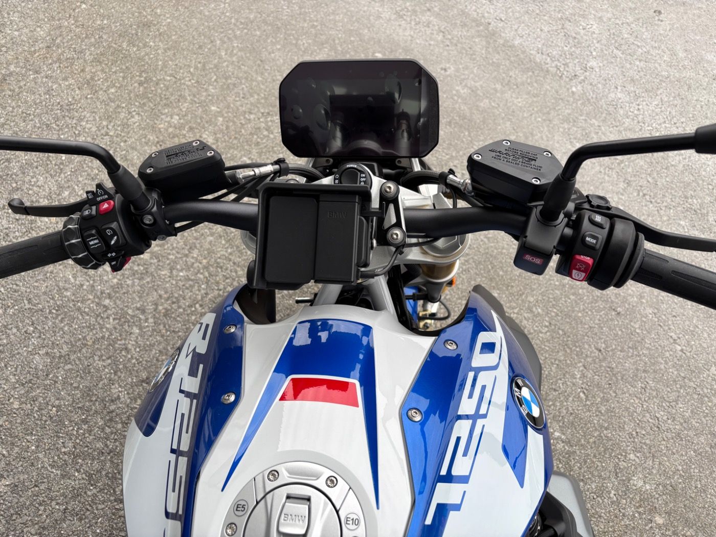 Fahrzeugabbildung BMW R 1250 R Style Sport 3 Pakete