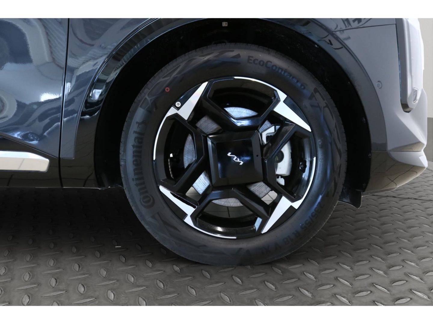 Fahrzeugabbildung Kia Sportage Spirit HUD Panoramadach Navi 360 Kamera