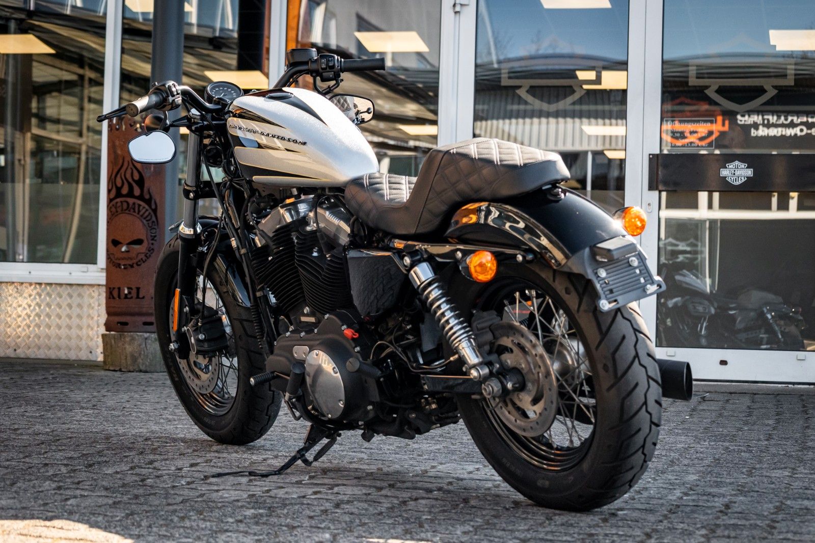 Fahrzeugabbildung Harley-Davidson XL1200X SPORTSTER FORTY-EIGHT - Remus -