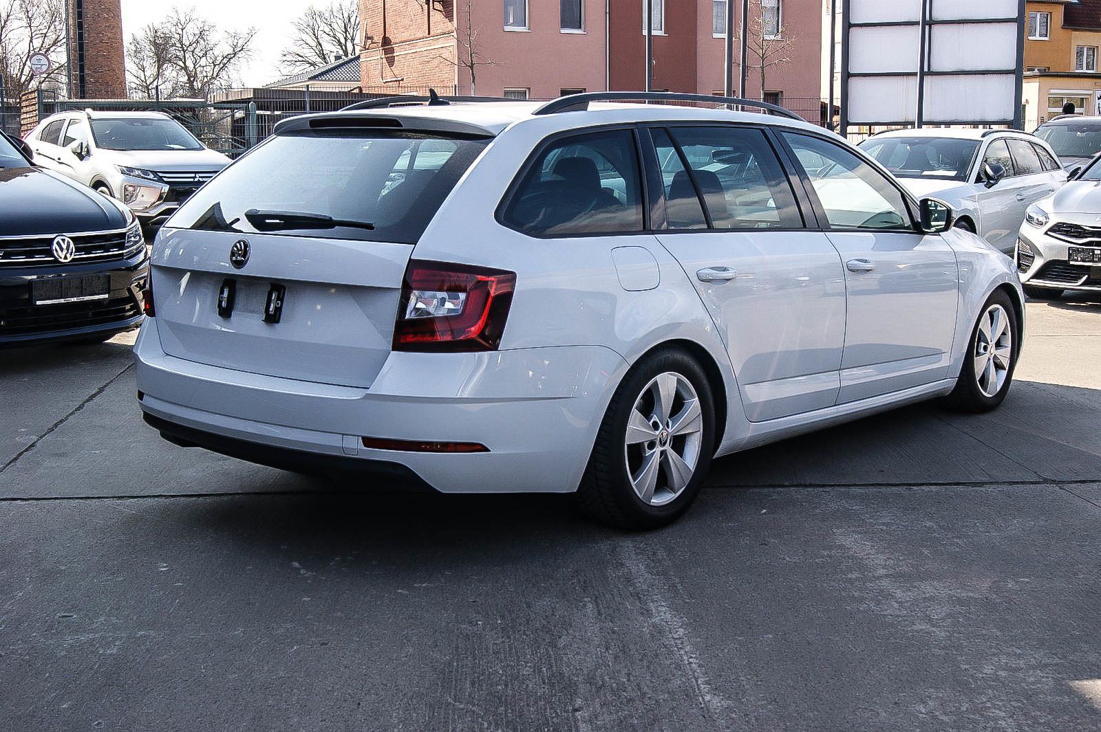 Fahrzeugabbildung SKODA Octavia Combi 20TDI DSG Soleil SPORT-FW KAMERA