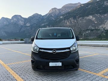 Opel Vivaro - 2