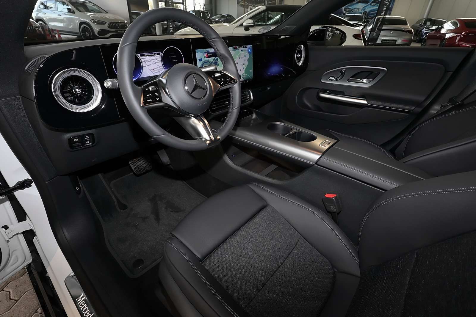 Mercedes-Benz CLA 200 Progressive RüKam LED Pano Superscreen foto 9