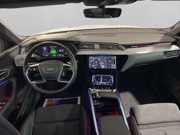 Audi Q8 e-tron - 10
