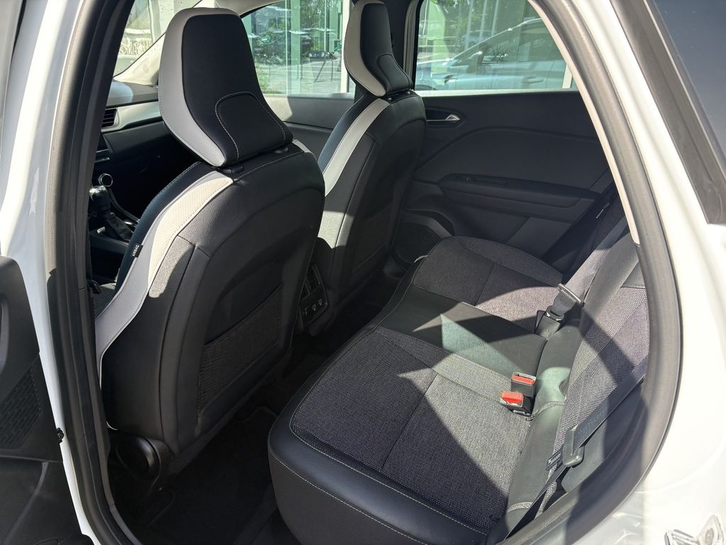 RENAULT Captur - Bild 9