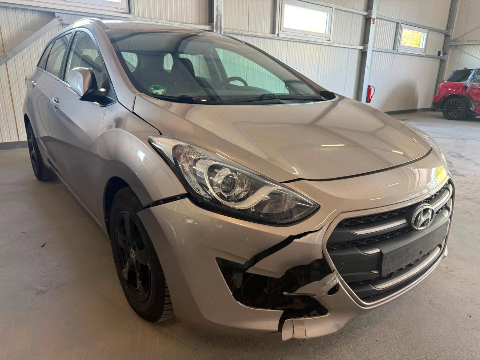 Hyundai i30 cw blue Classic