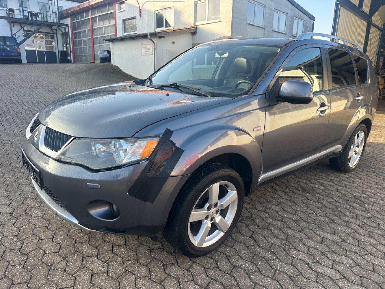 Mitsubishi Outlander 2.2 DI-D Intense ! 7 Sitzer !Tüv 12/27