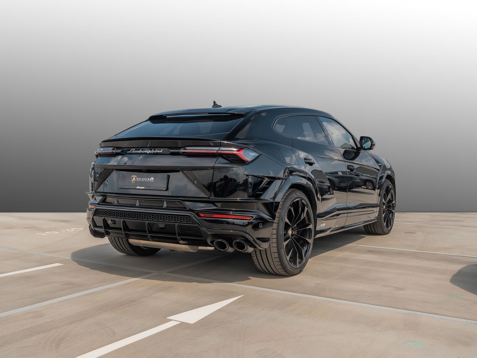 Lamborghini Urus S MY23 Nero Helene Akra Pano 360° B&O foto 4