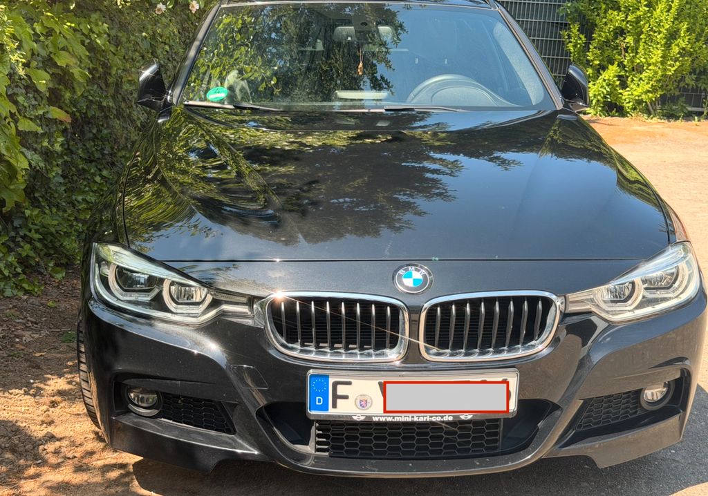 Image of BMW 320