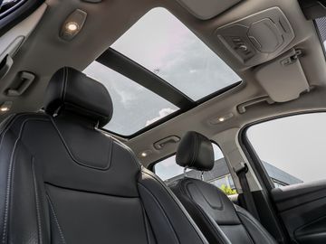 Ford Kuga 2.0 Individual Parkautomatik Leder Kamera