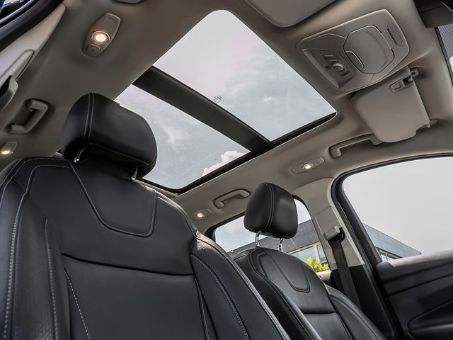 Ford Kuga 2.0 Individual Parkautomatik Leder Kamera