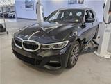 BMW 318d Touring M Sport|NAVIGATION|R-CAM|HUD|SHZG| - BMW 318 in Frankfurt (Main)