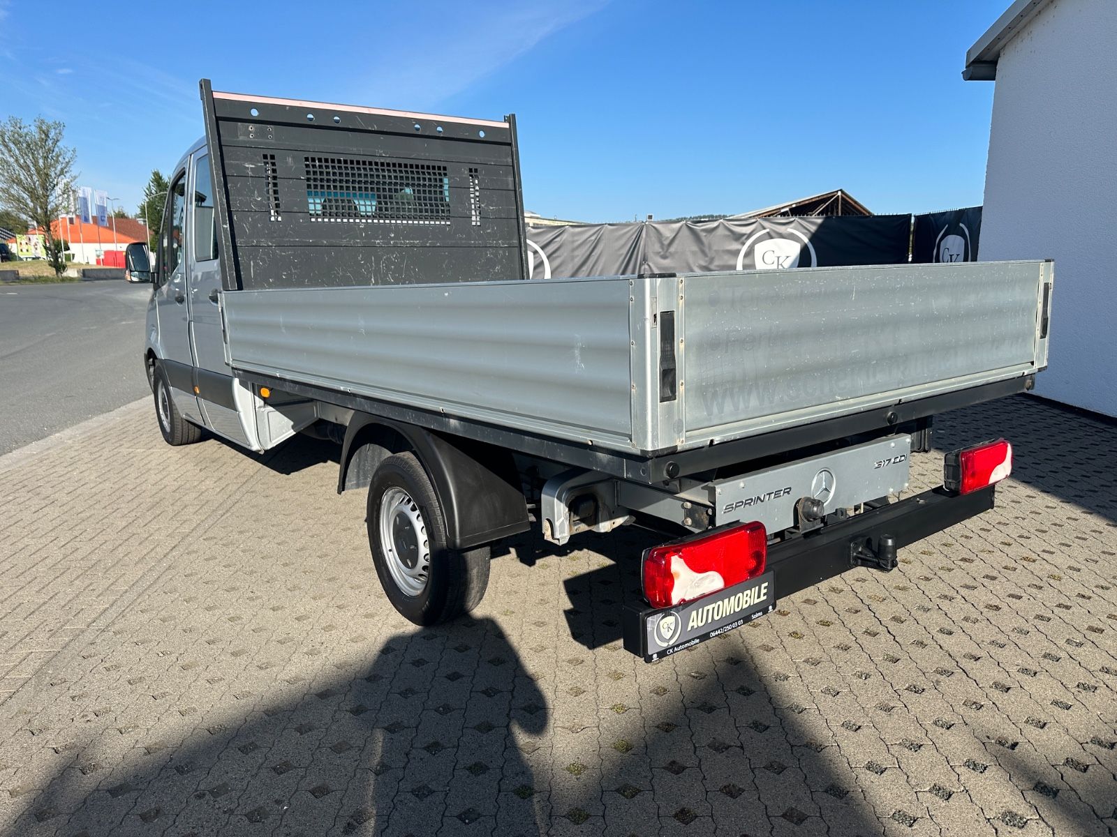 Fahrzeugabbildung Mercedes-Benz Sprinter III PritscheDoKa RWD317/7Sitze/Navi/AHK