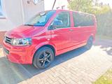 Volkswagen T5 Multivan BJ 2014 2.0 TDI - rote Volkswagen T5 Multivan