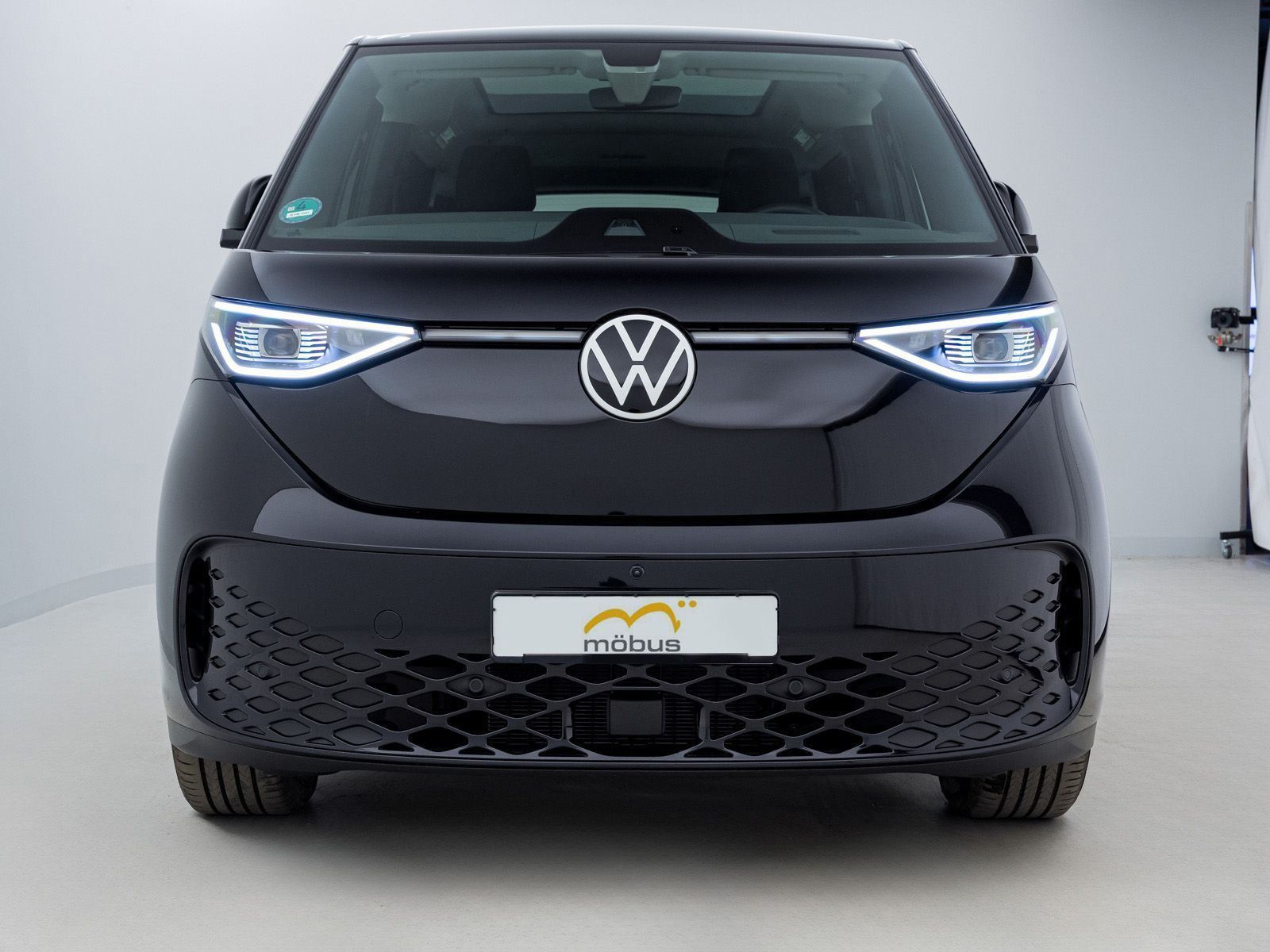 Volkswagen ID.Buzz Pro LR*6-SITZ*AHK*PANO*RFK*NAV*HUD*MATRI imagem 3