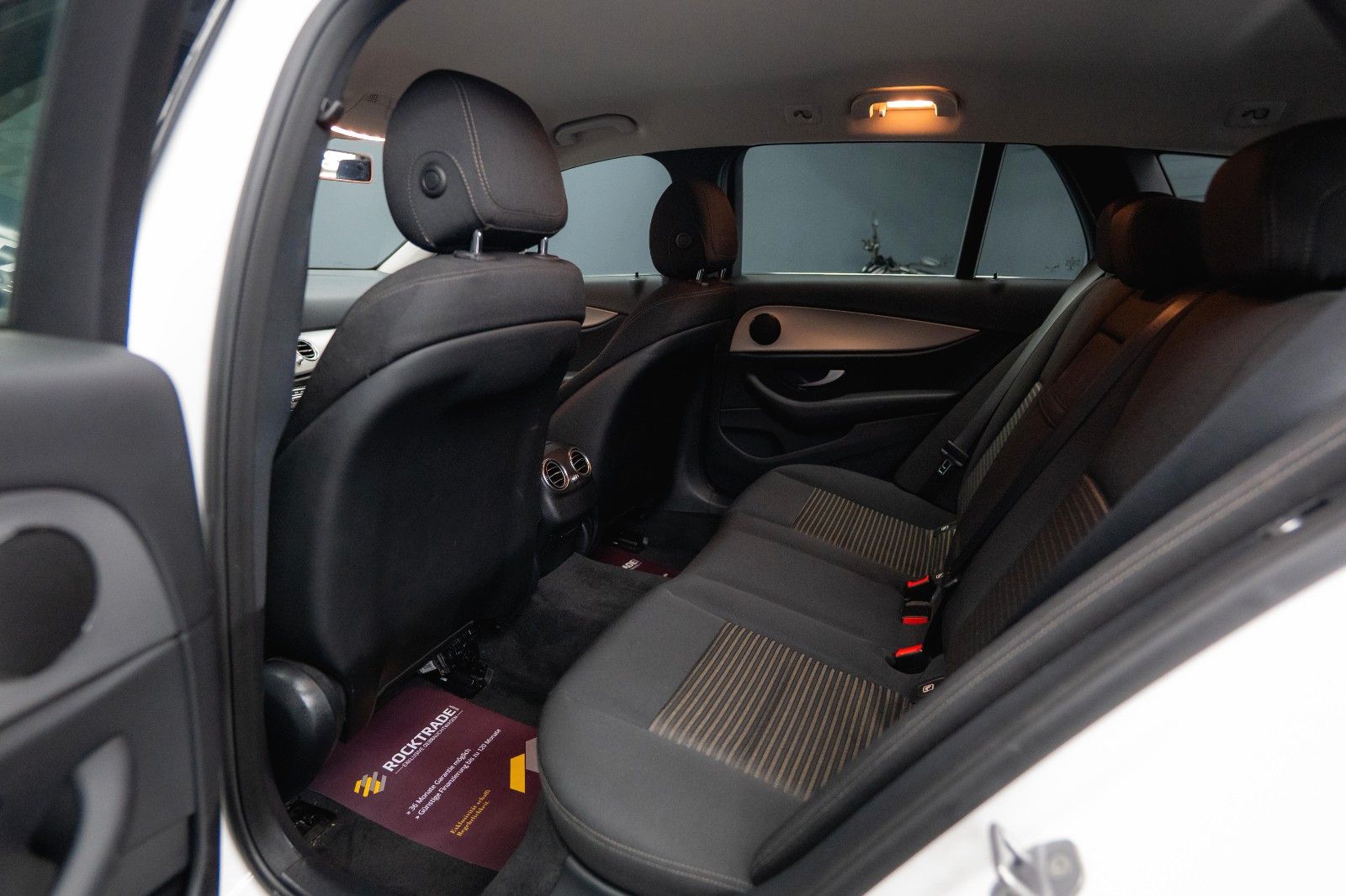 Fahrzeugabbildung Mercedes-Benz E 220d 4Matic Business *LED*Kamera*Scheckheft*