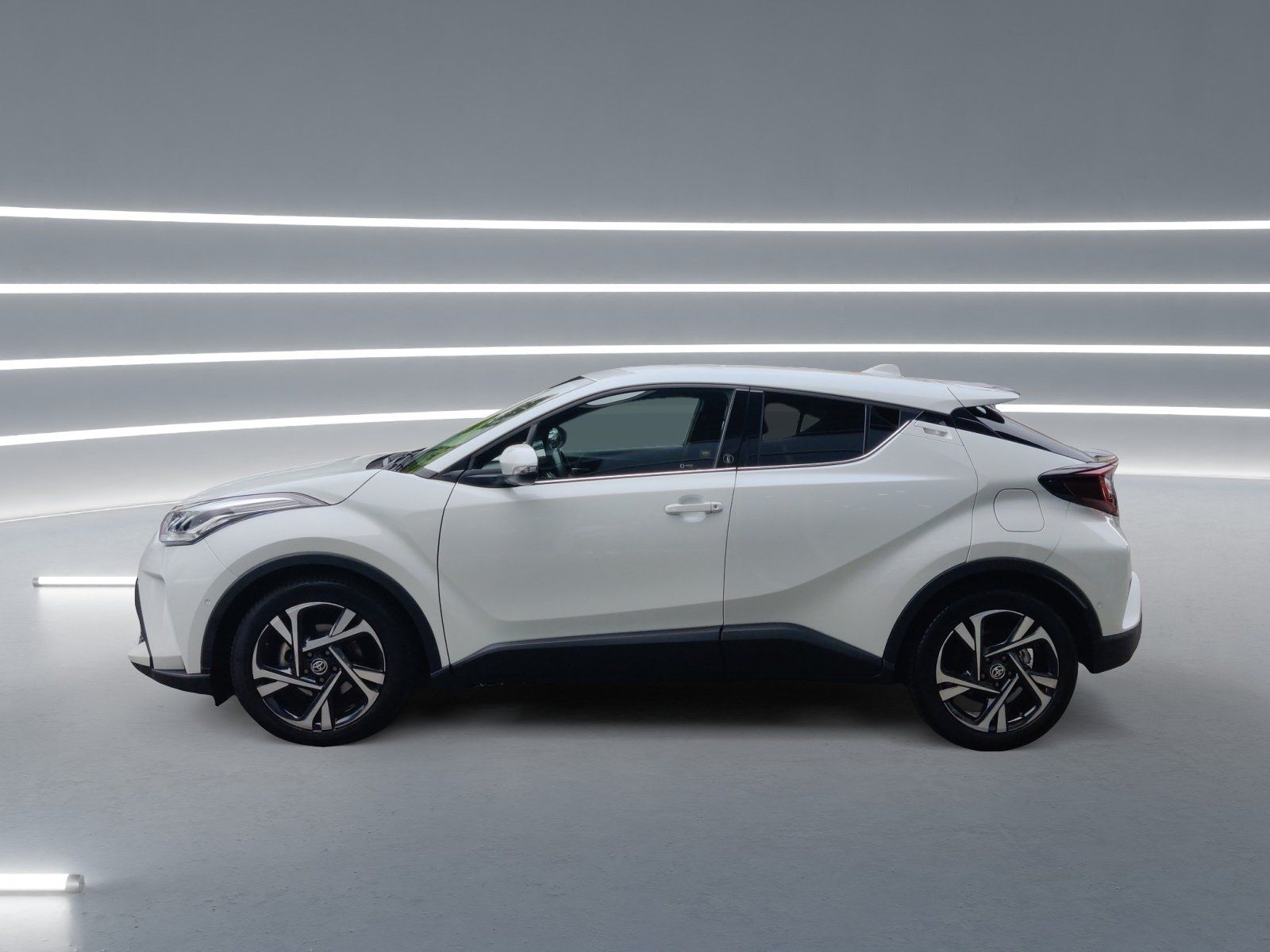 Toyota C-HR 2.0 Hybrid Team D wenig KM foto 3
