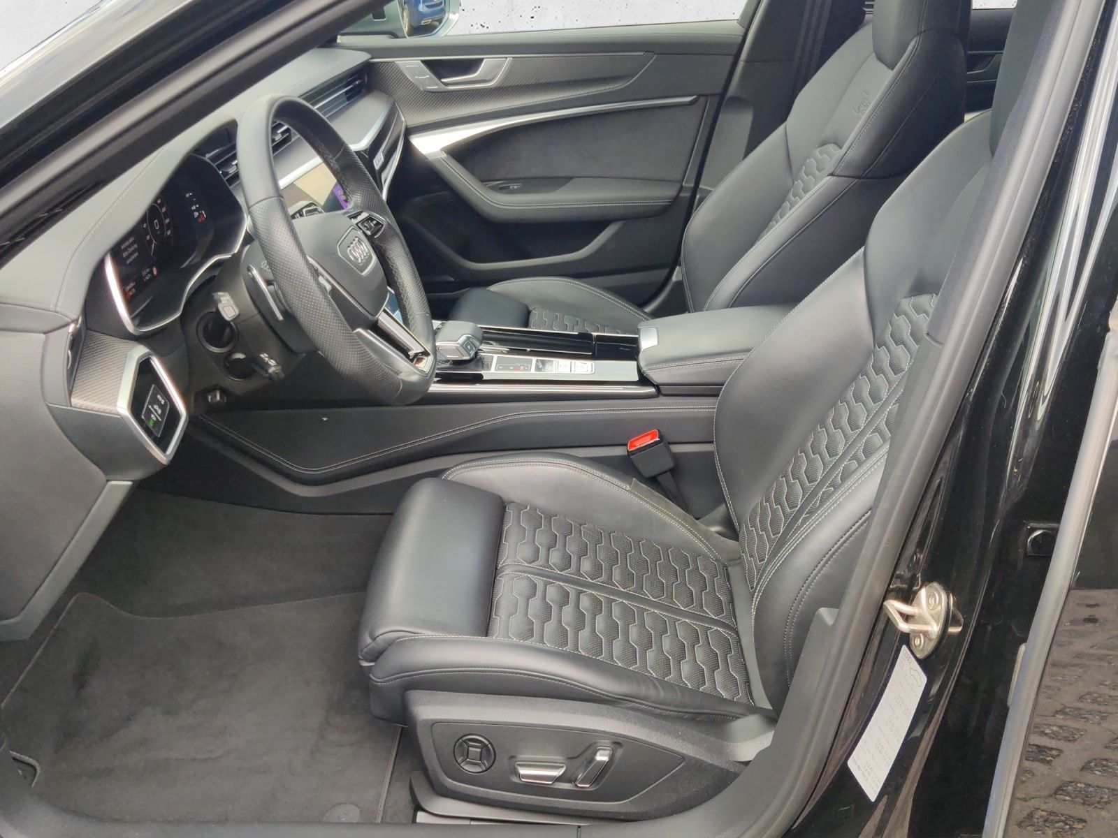 Audi RS 6 Avant 4.0 TFSI quattro  KERAMIK PANO AHK foto 11