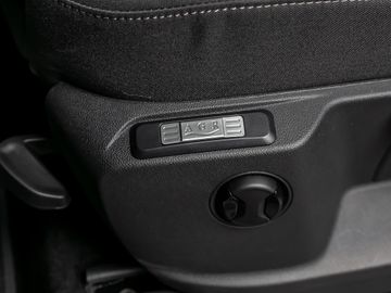 Ford Tourneo Connect 1.5 Titanium Autobahnassistent