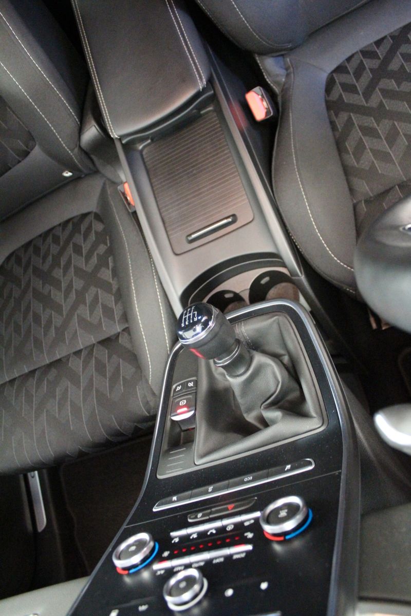 Fahrzeugabbildung Renault Scenic TCe 140Limited Edition*Sitzhzg*AHK*