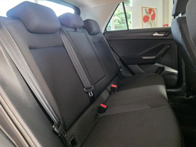 VW T-Roc — Foto 25