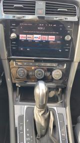 Volkswagen Golf 2.0 TDI SCR DSG Highline Variant Highline - Volkswagen Golf mit Diesel-Antrieb: Standheizung, Kombi, 2.0