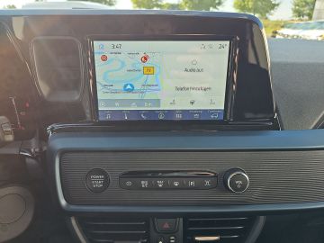 Bild 12 Ford Tourneo Courier Active Navi Leder ACC Apple CarP