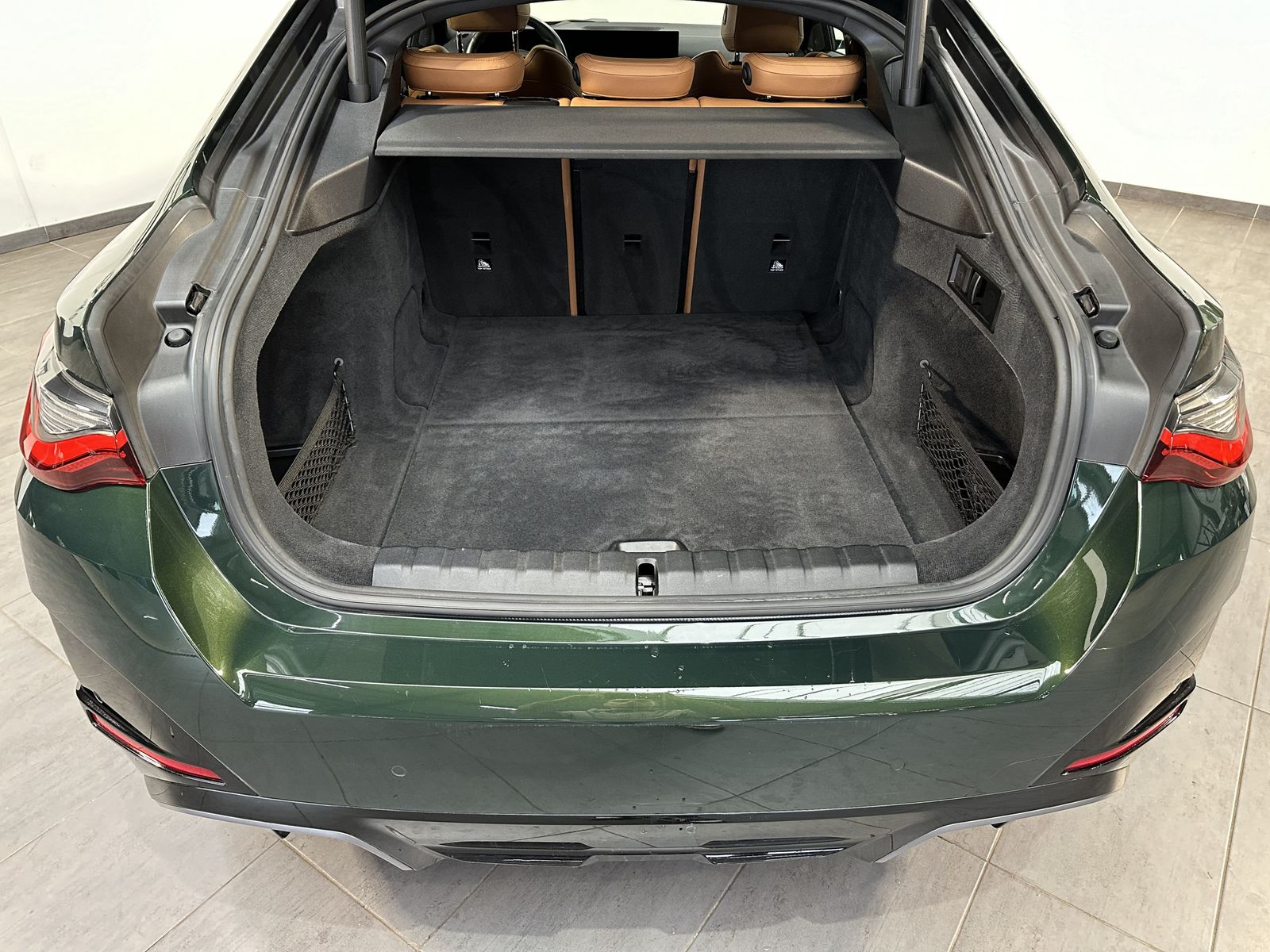 Fahrzeugabbildung BMW i4 M50 Gran Coupé NAV+LED+GLASDACH+H&K+19ZO+360°