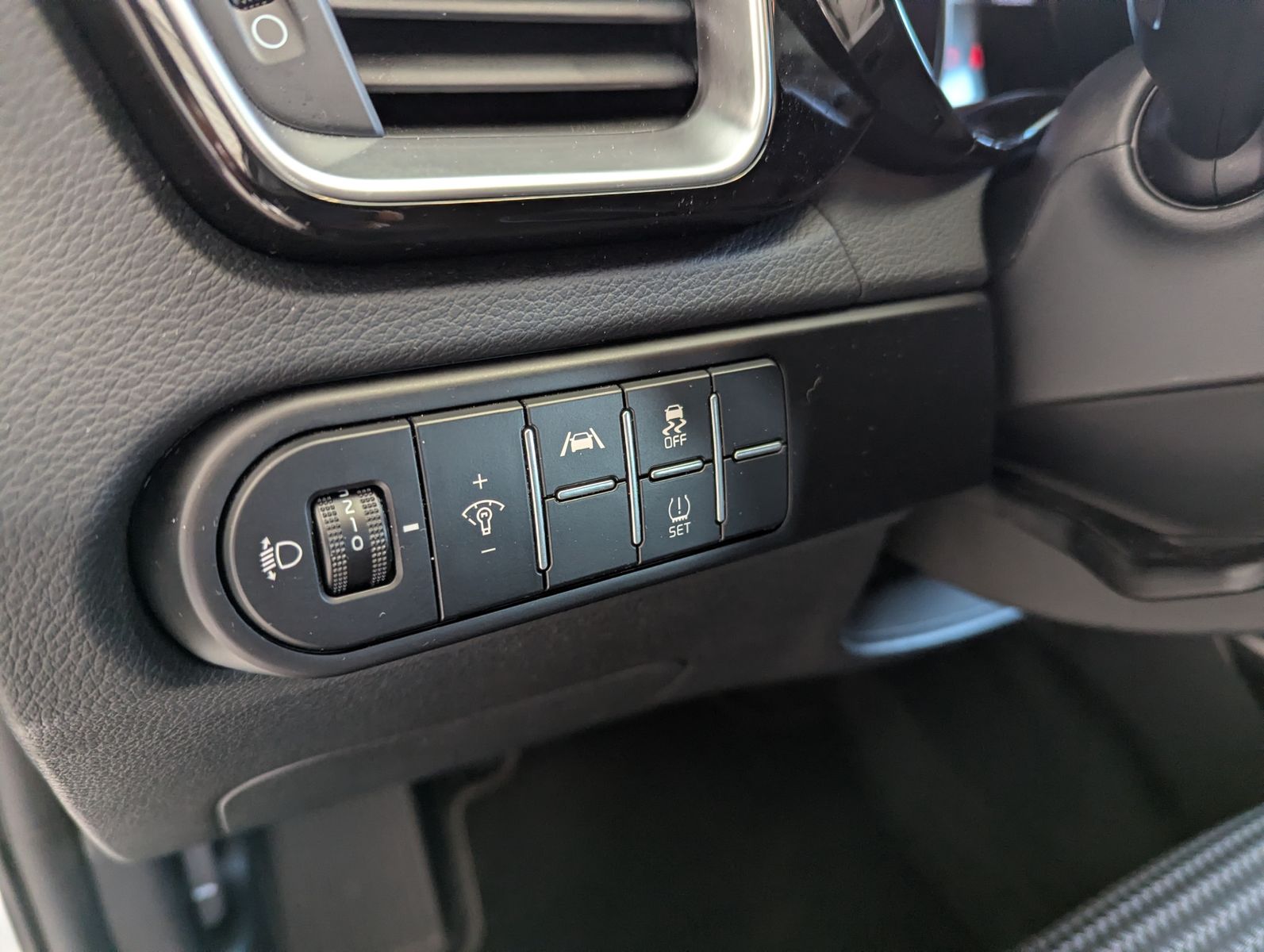 Fahrzeugabbildung Kia cee'd / Ceed 1.5 Spirit JBL ACC Kamera 7J-Gar