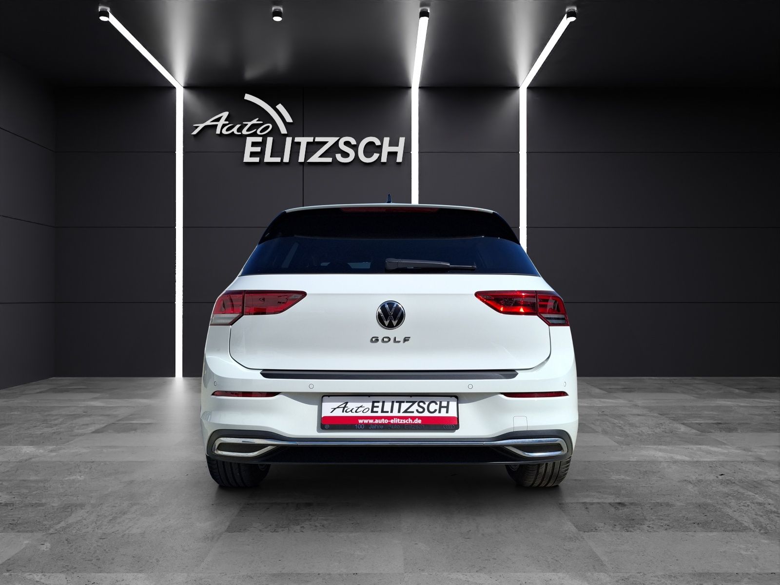 Fahrzeugabbildung Volkswagen Golf VIII TSI Style LEDplus Navi AID ACC RFK SH