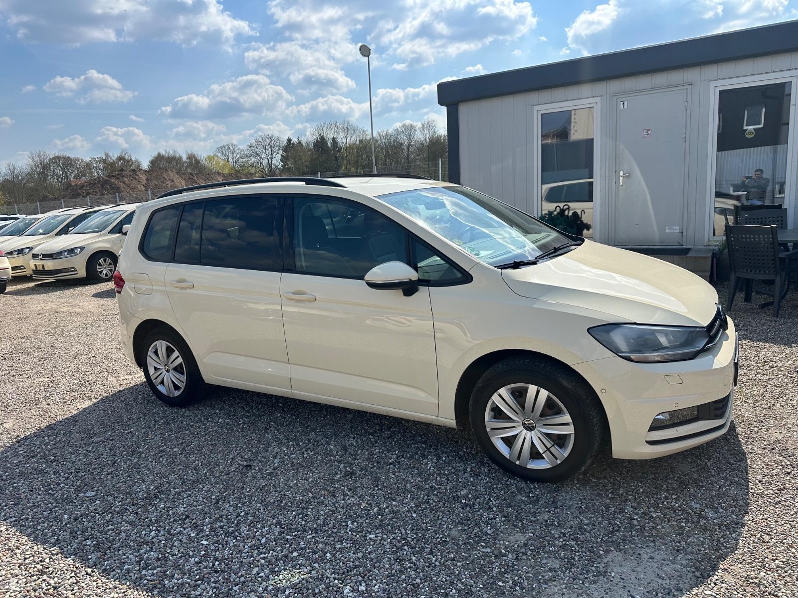 Volkswagen Touran 2.0 TDI DSG Comfortline, LED, 7 Sitzer