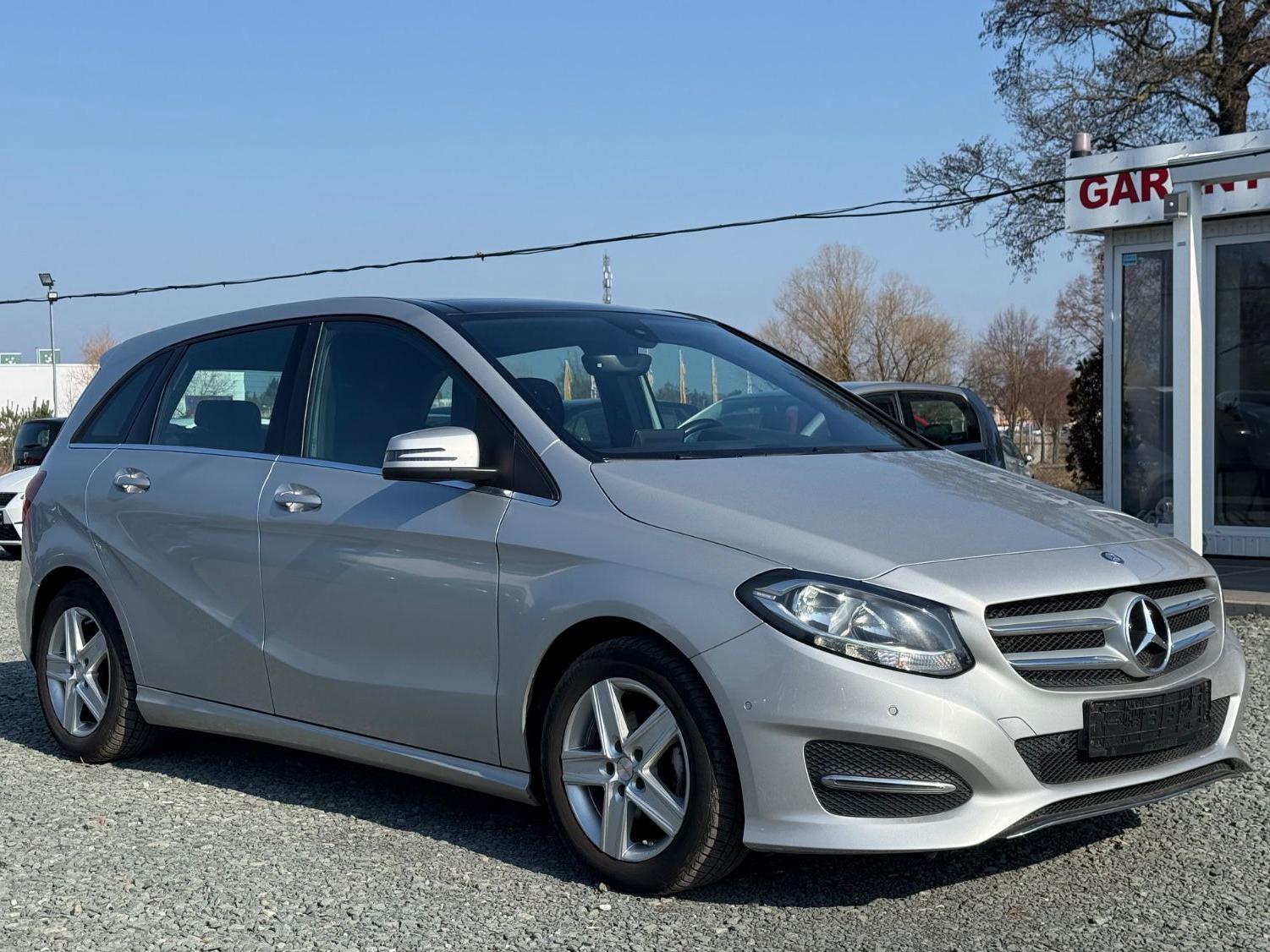 Mercedes-Benz B 180 CDI*2.Hand*Pano*SHZG*RFK*Navi*8Fach*