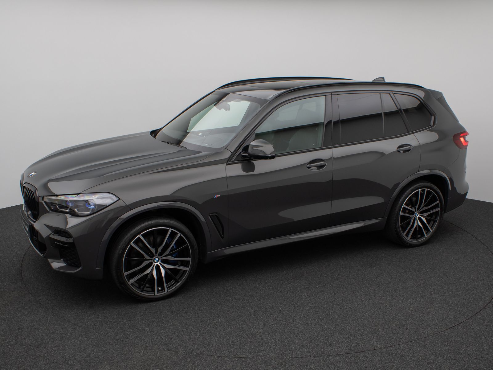 Fahrzeugabbildung BMW X5 M50i Panorama 360° Laser HUD H/K Individual