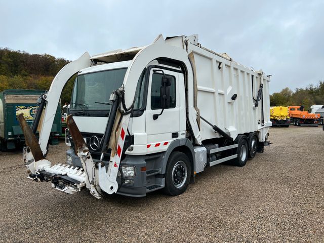 Mercedes-Benz Actros 2532 6x2 Faun Frontpress 533