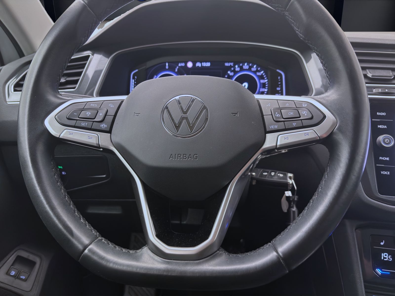 Volkswagen Tiguan - Bild 13