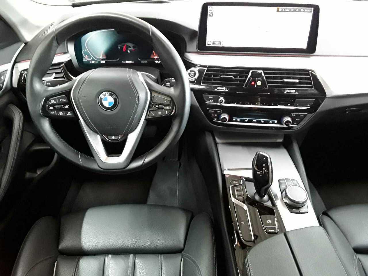 BMW 530d xDrive Touring Aut. AHK NAVI LED