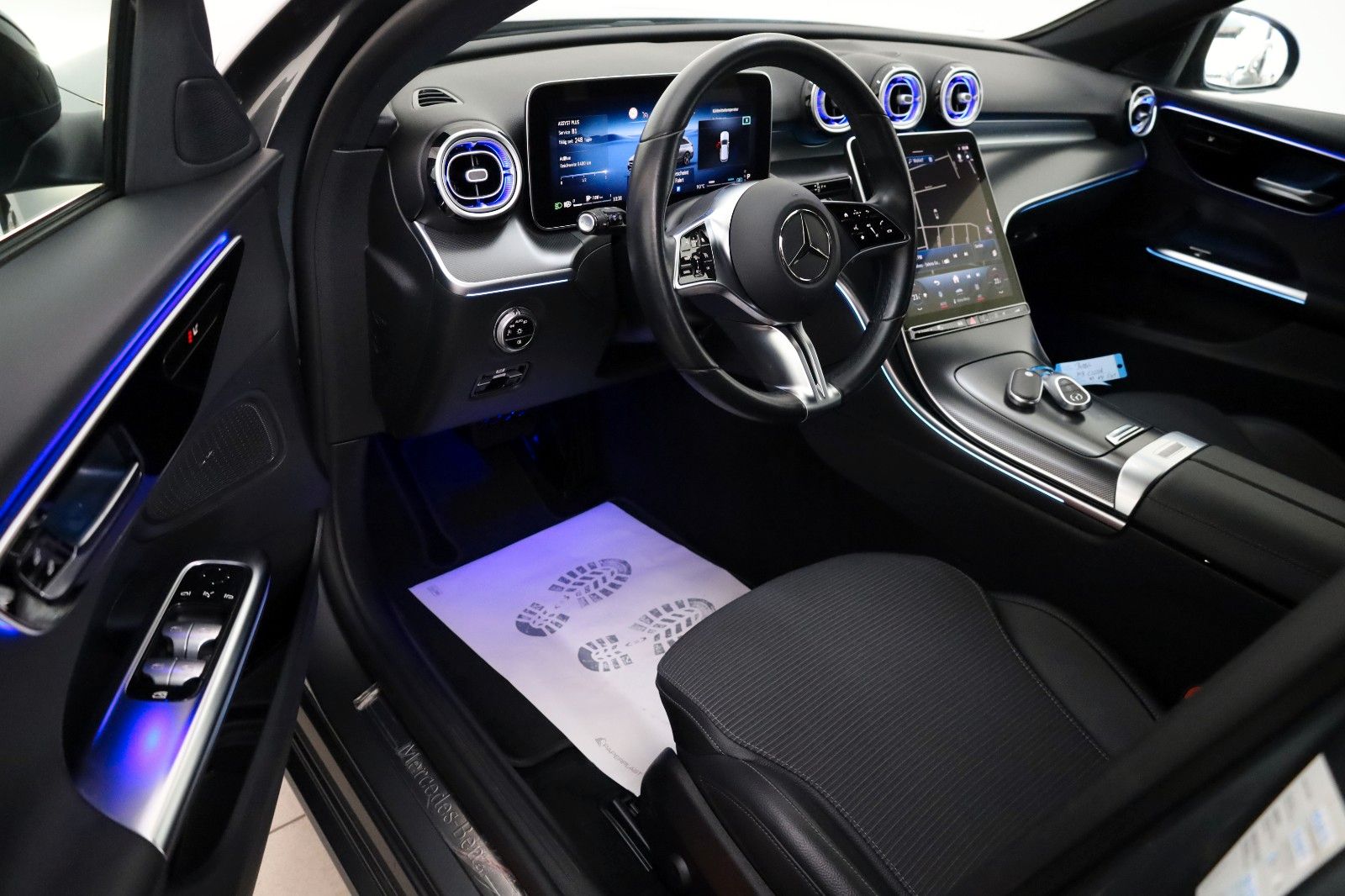 Fahrzeugabbildung Mercedes-Benz C 220d T ,Navi, T.Leder,LED,Kamera,el.AHK, SR+WR