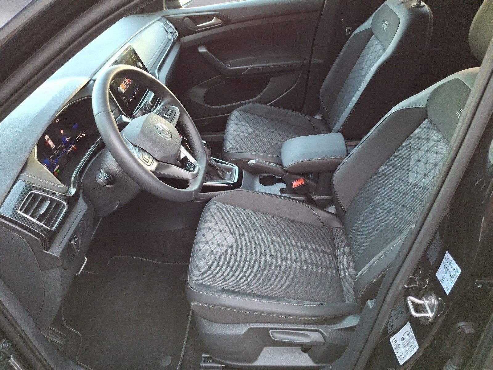 Volkswagen T-Cross - Bild 8
