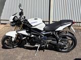 Triumph Street Triple 675 - TRIUMPH 675 STREET TRIPLE