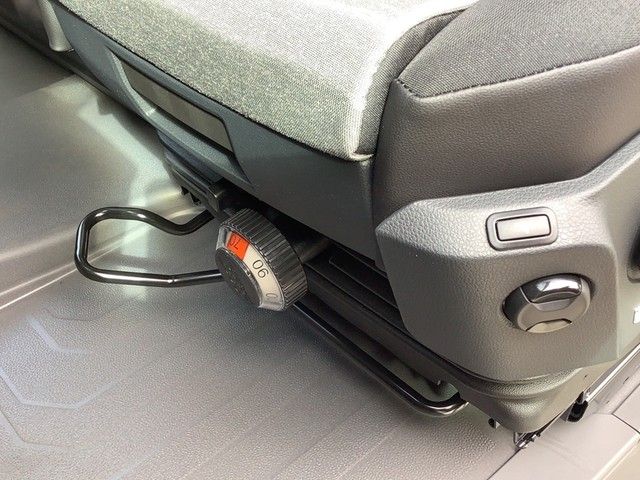 Fahrzeugabbildung Volkswagen Crafter Kasten 35 LR HD Kamera PDC DAB+