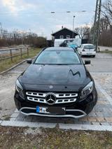 Mercedes-Benz GLA 180 - - Mercedes-Benz GLA 180: Von Privat