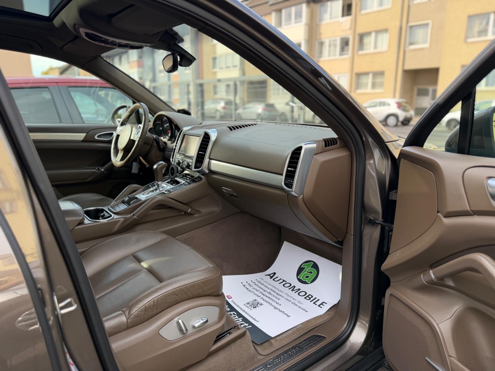 Porsche Cayenne*NAVI*PDC*SHZ*LEDER*MEMORY*LED