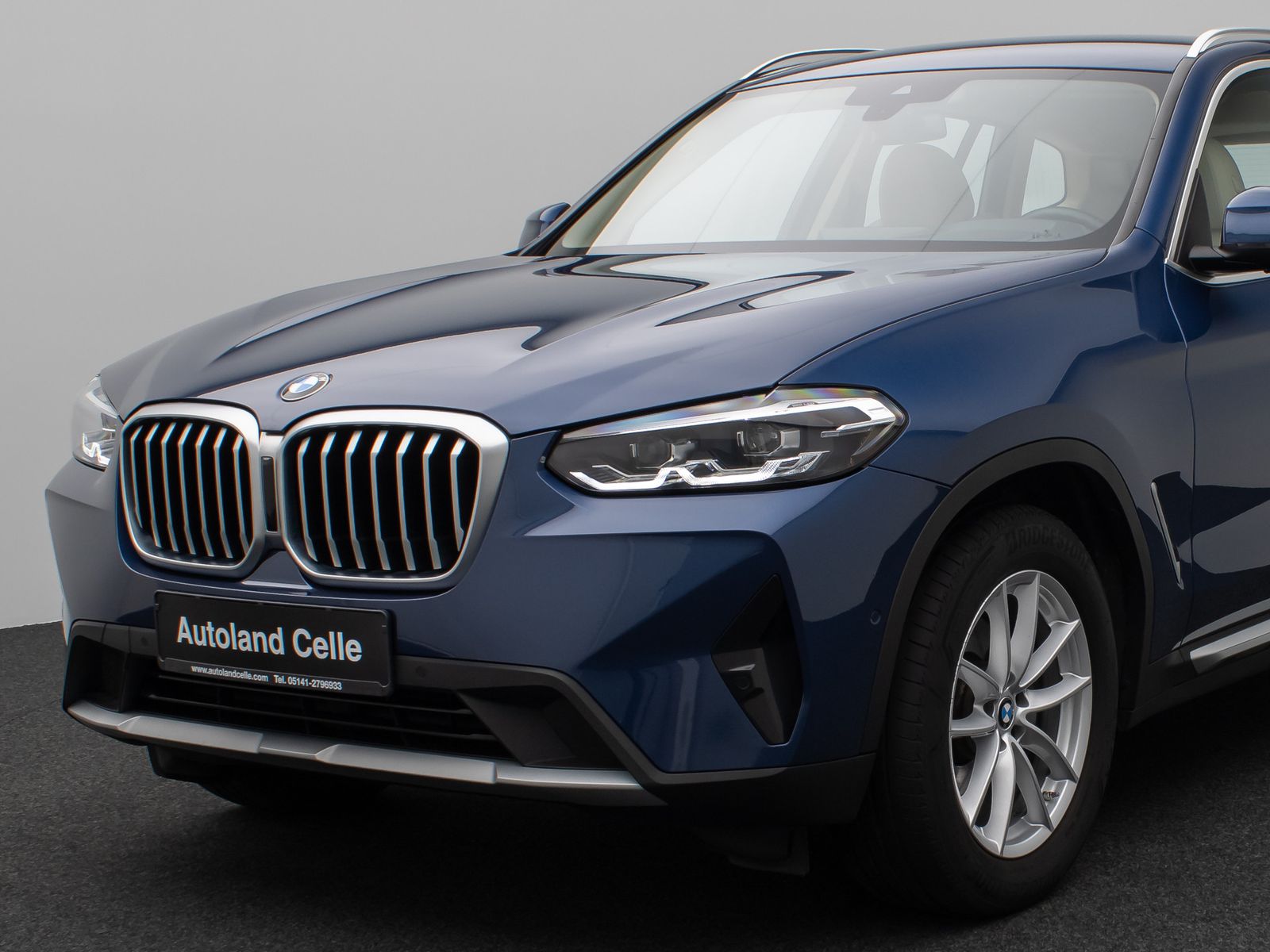 Fahrzeugabbildung BMW X3 xD20d Kamera HUD DAB HiFi Komfort Leder Sport