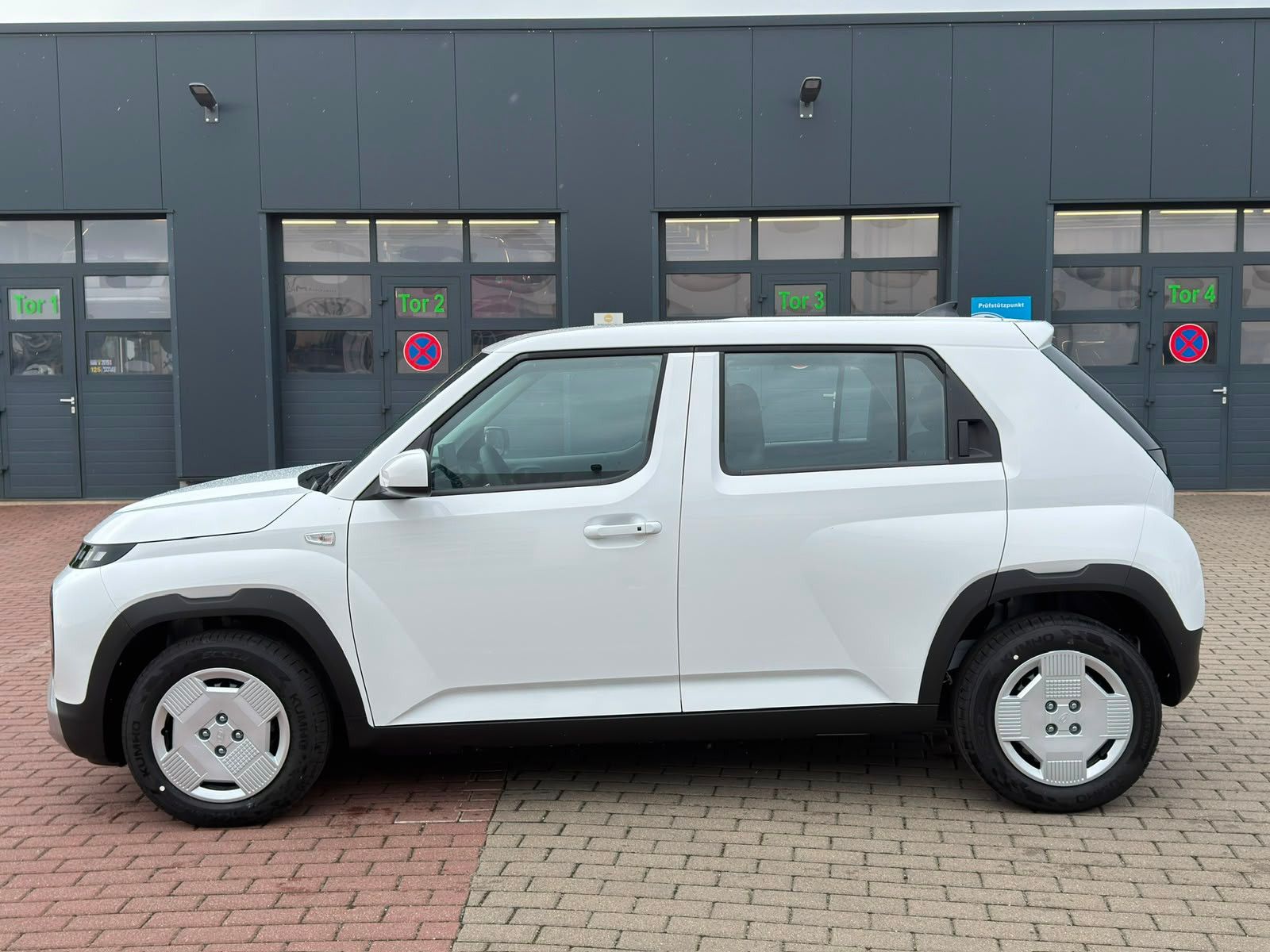 Fahrzeugabbildung Hyundai INSTER Select 85kW *RW370KM*Wärmepumpe*Navi*ACC*