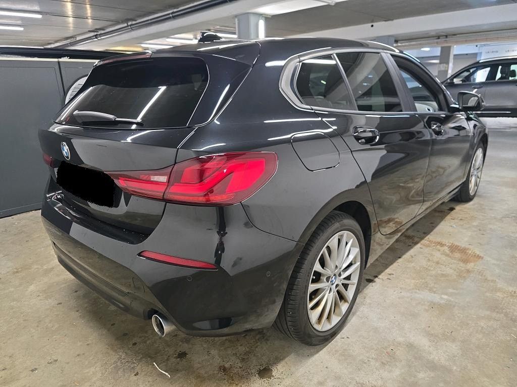 Fahrzeugabbildung BMW 118 d Advantage Aut DAB GRA LED Kamera SHZ PDC