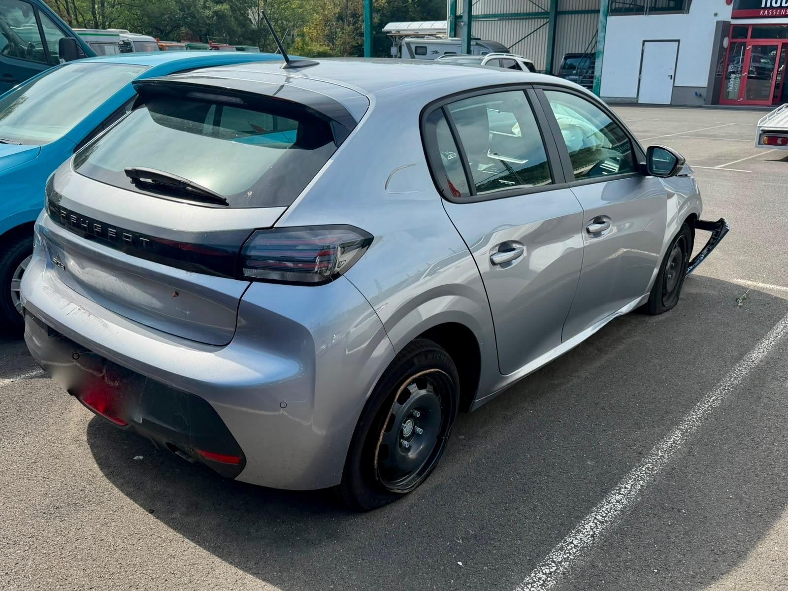 Peugeot 208 Style Multi LED Tempo Klima PDC SHZ 1.405 KM