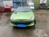 Peugeot Pegeot  206 CC 1,6 l 110 ps  Tüv au neu 07... - Peugeot 206 mit Benzin-Antrieb: Cabrio, Ps