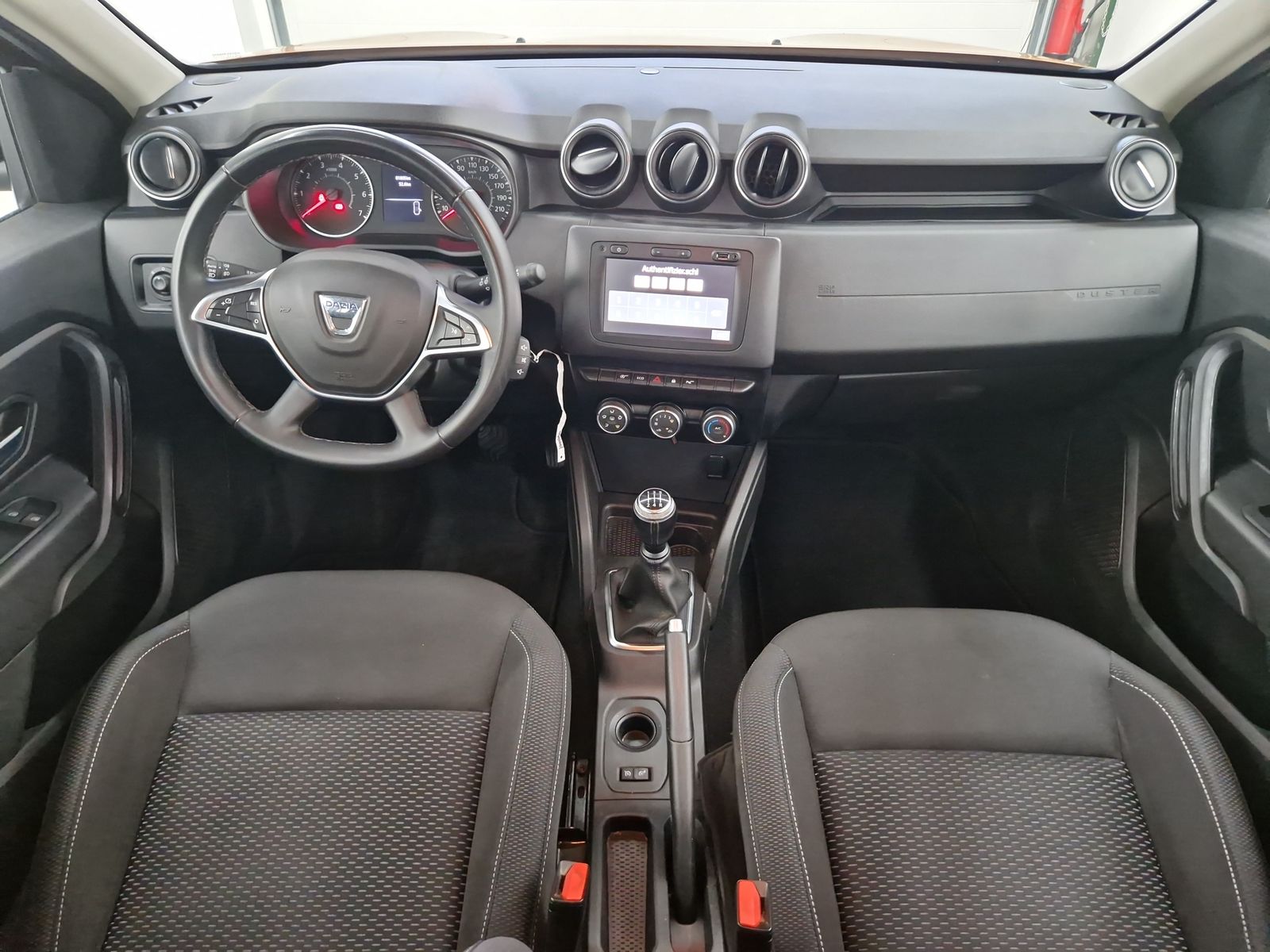 DACIA Duster 1.0 TCe 100 LPG Comfort 2WD – Bild 14