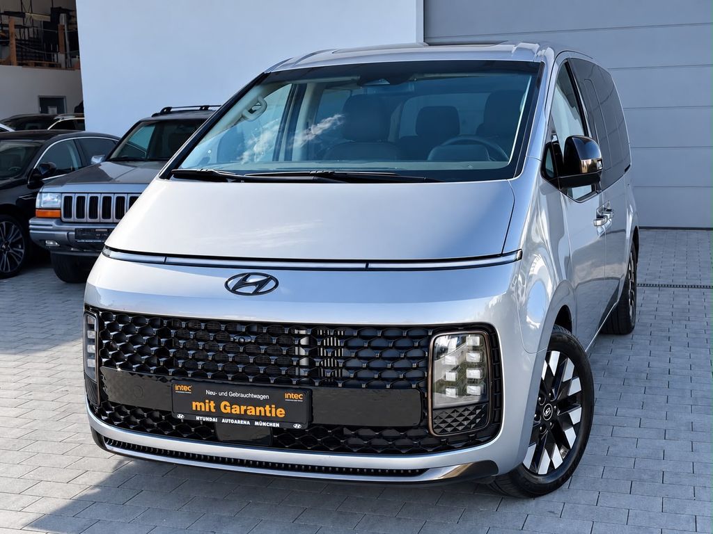 Image of Hyundai STARIA