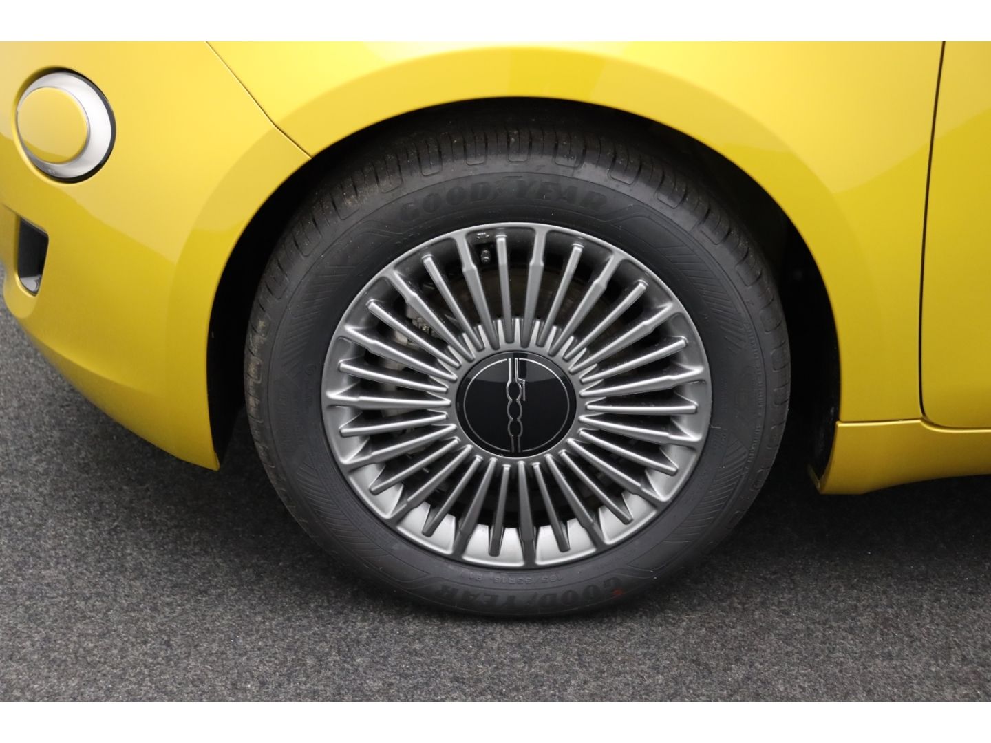 Fahrzeugabbildung Fiat 500 1.0 FireFly Hybrid Torino Sitzheizung