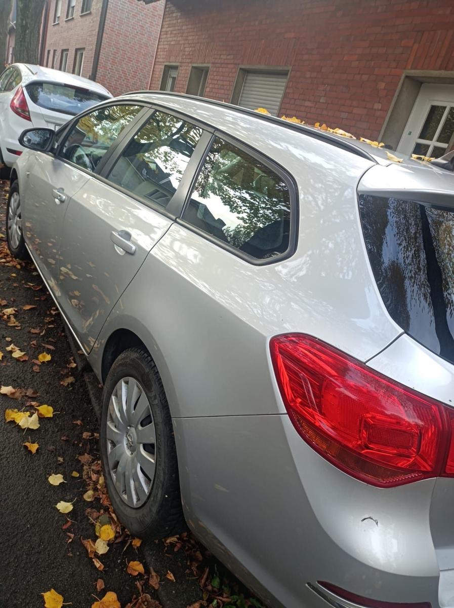 Opel Astra 2015 — photo 7